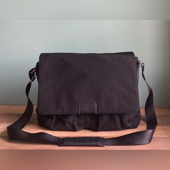 Banana Republic Handbags - Banana Republic Karter Nylon Messenger Bag